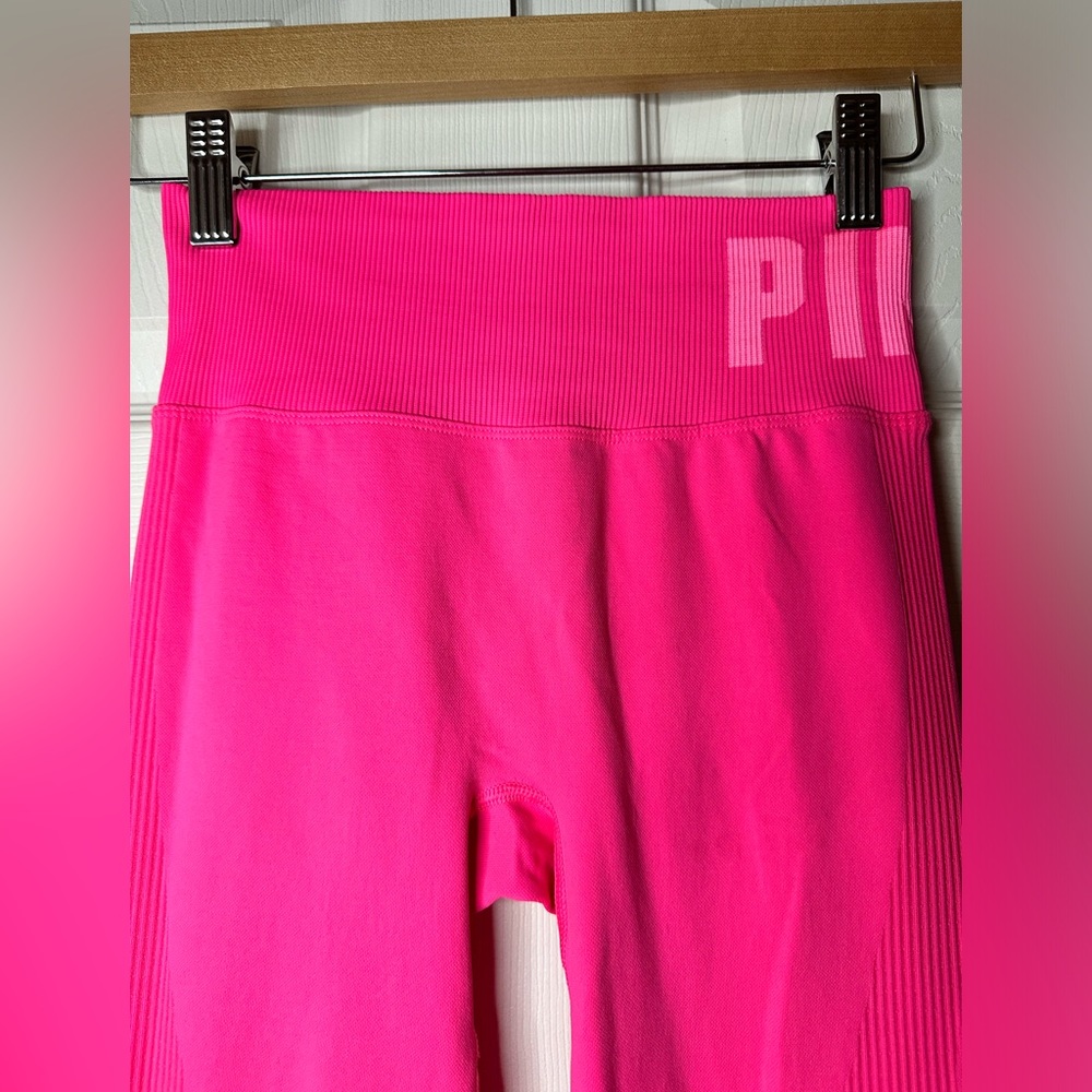 Victorias Secret Pink Active Leggings